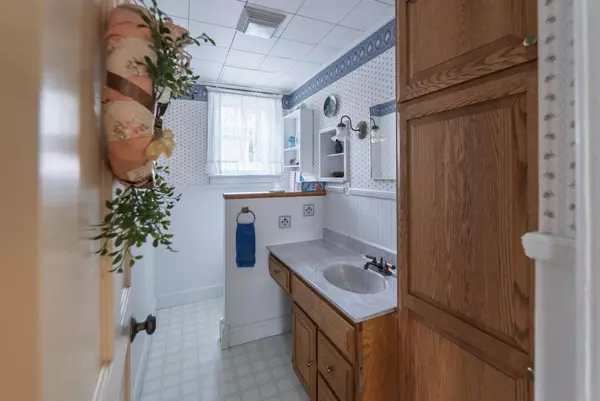 Ripon, WI 54971,609 Newbury Street