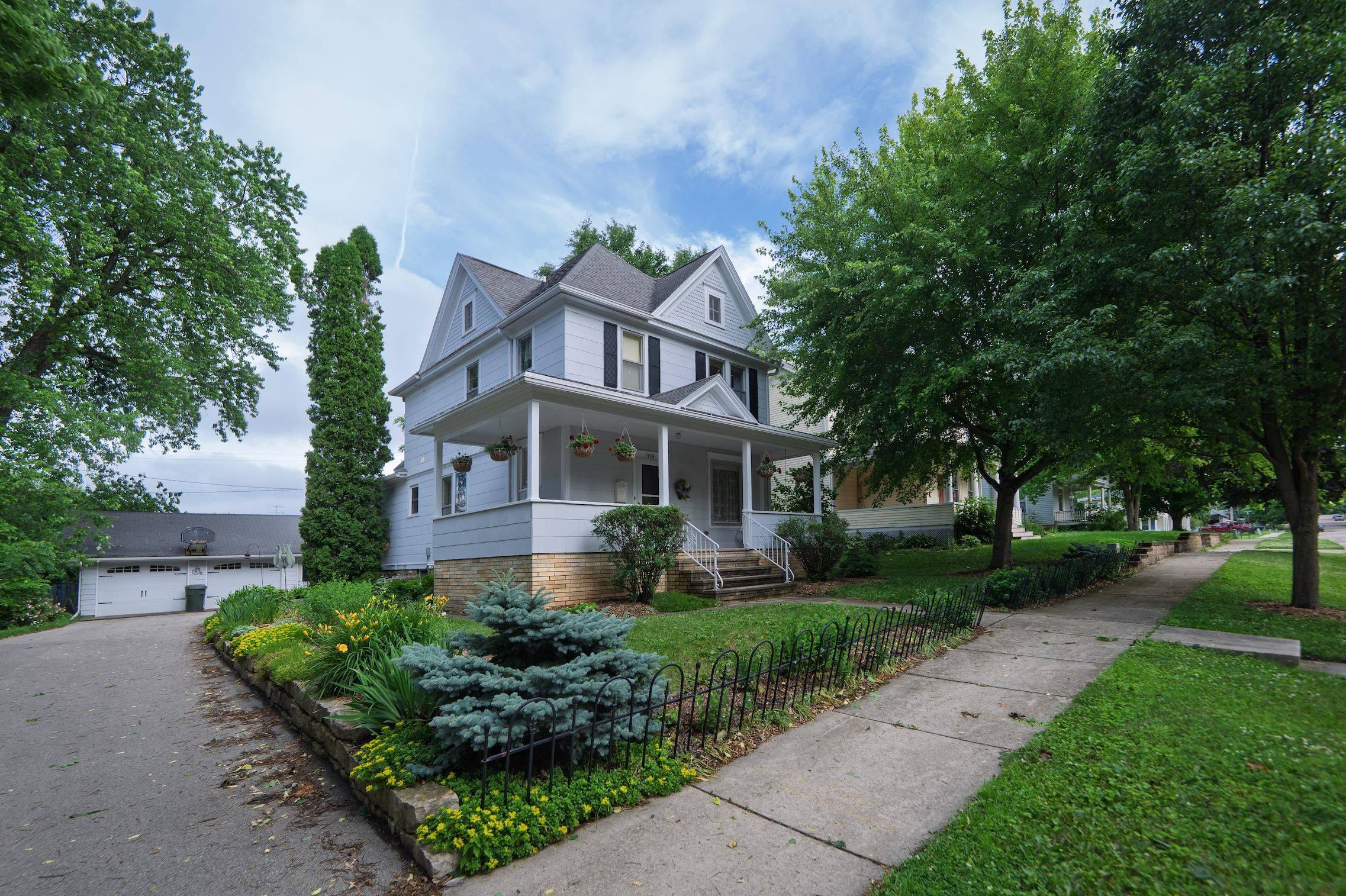Ripon, WI 54971,609 Newbury St. Street