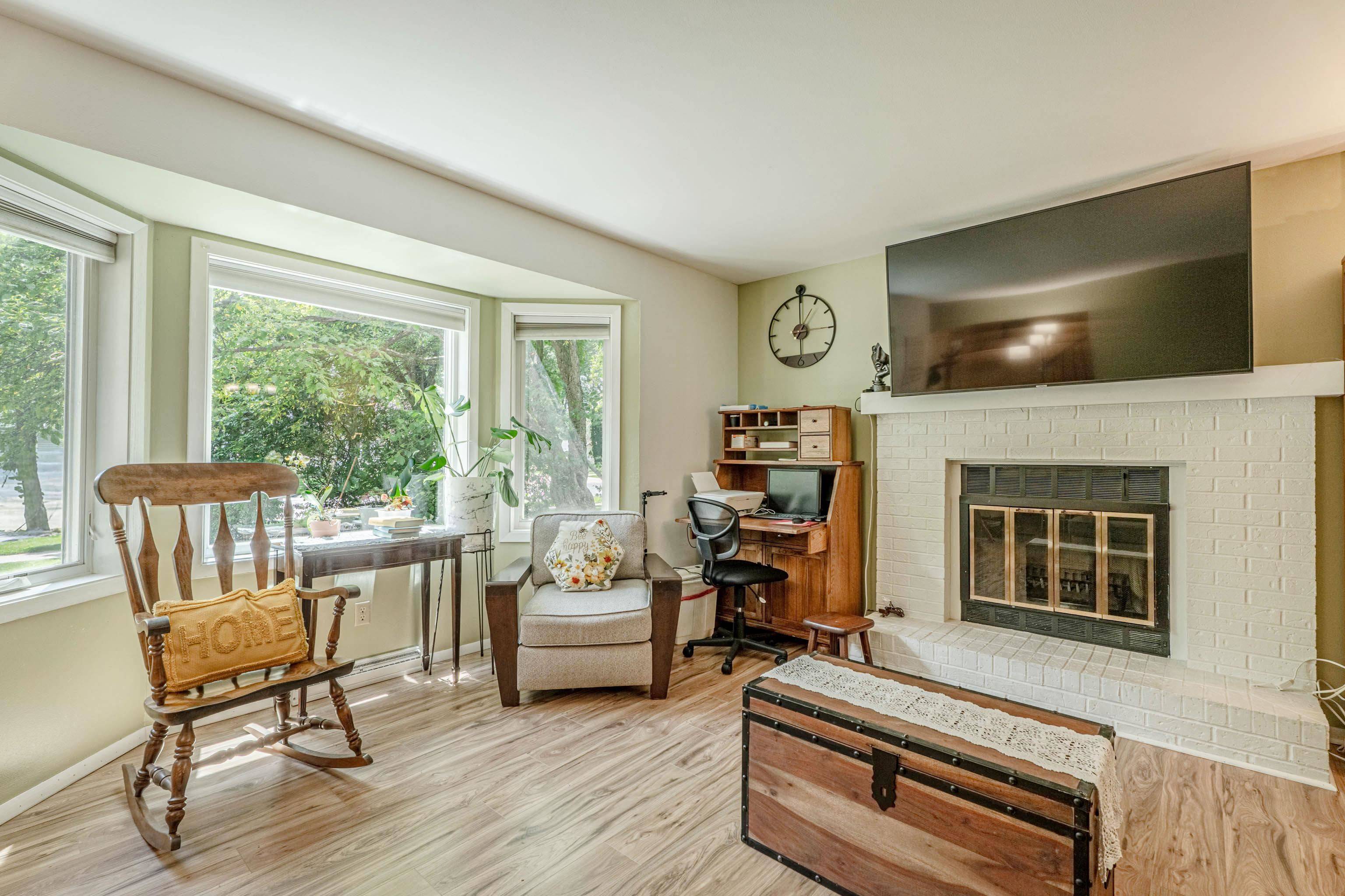 Madison, WI 53716,5626 RUSTIC WOODS Drive