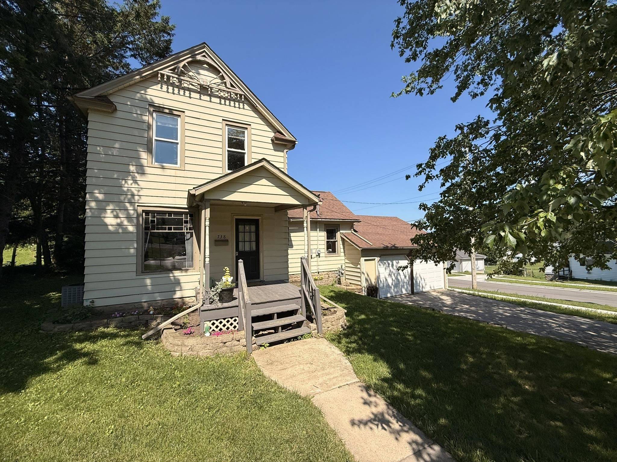 738 Main Street, Darlington, WI 53530