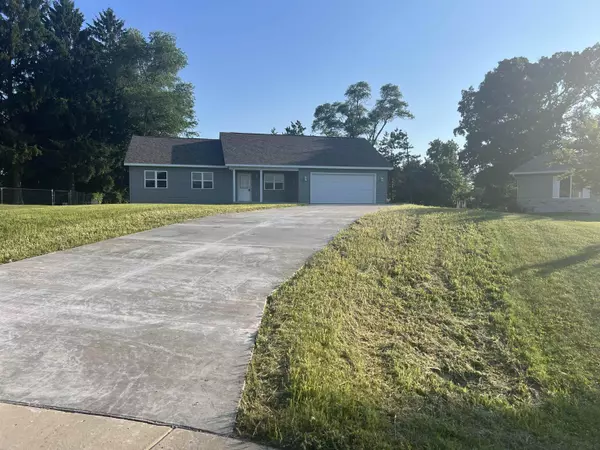 Portage, WI 53901,2404 Wild Rose Court