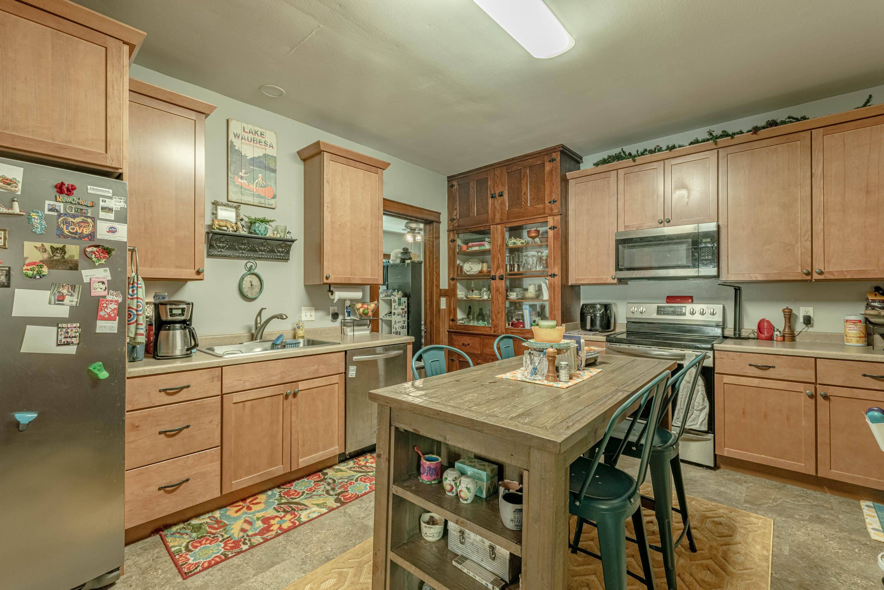 Mcfarland, WI 53558,6014-6016 Exchange Street