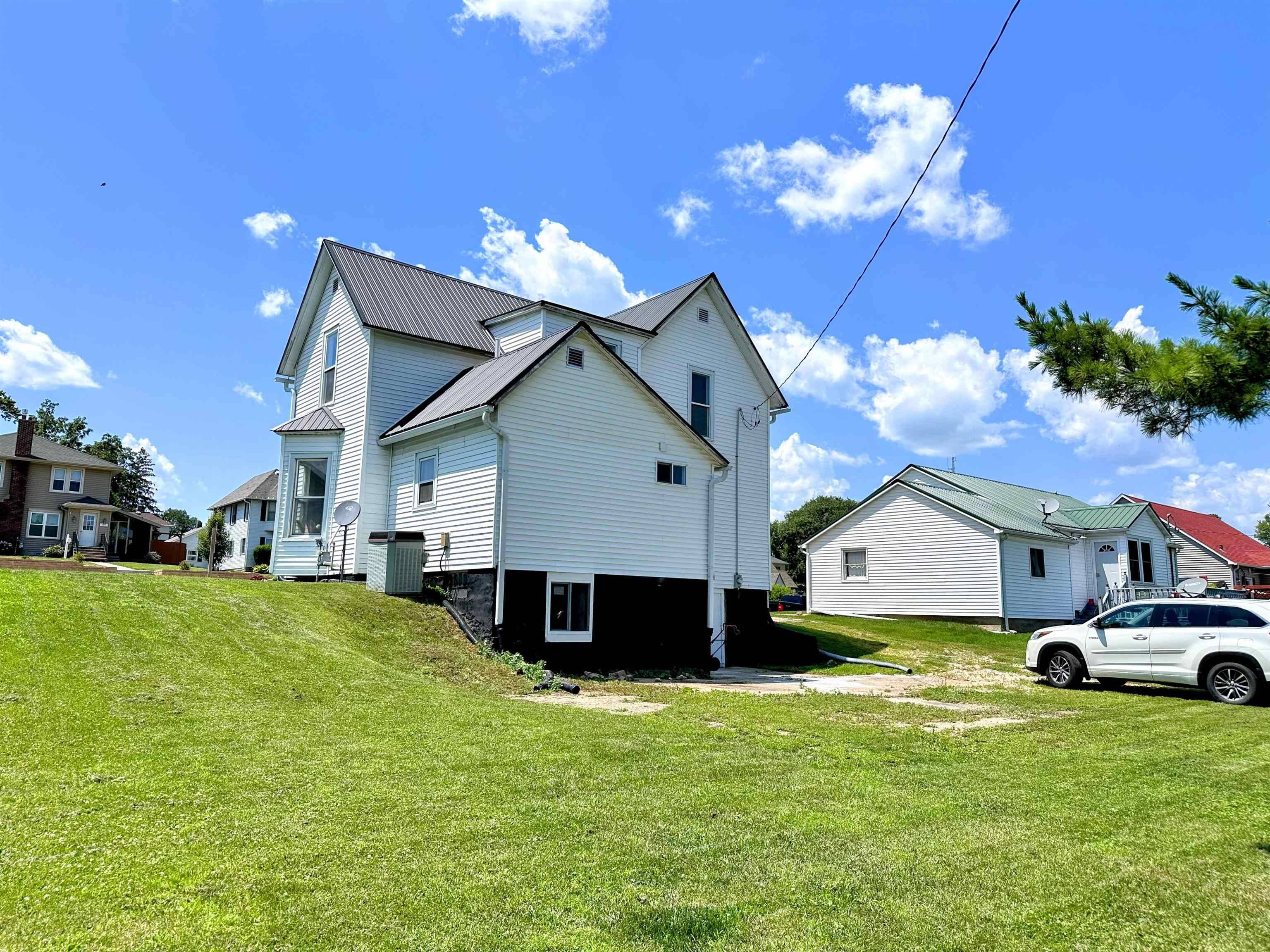 Lancaster, WI 53813,529 N Madison Street