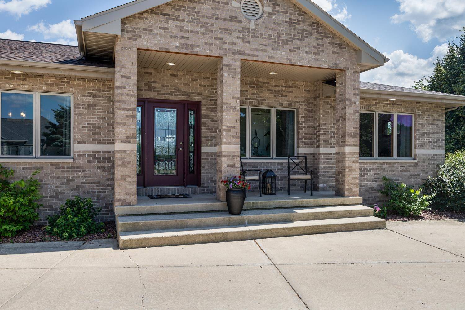 Stoughton, WI 53589,3011 Linnerud Drive