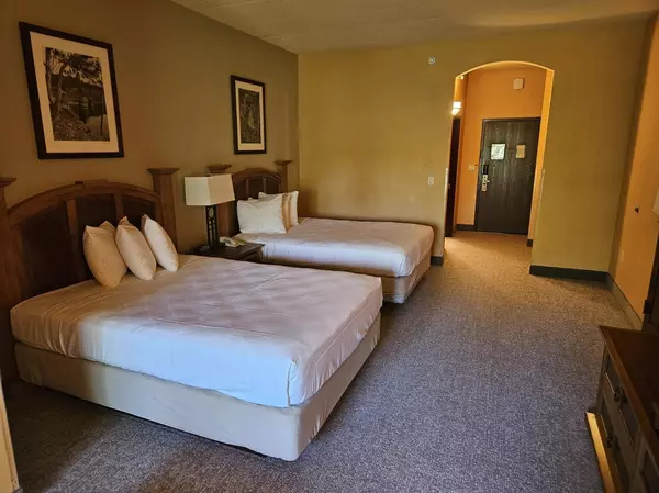 Wisconsin Dells, WI 53965,2411 River Road #2459