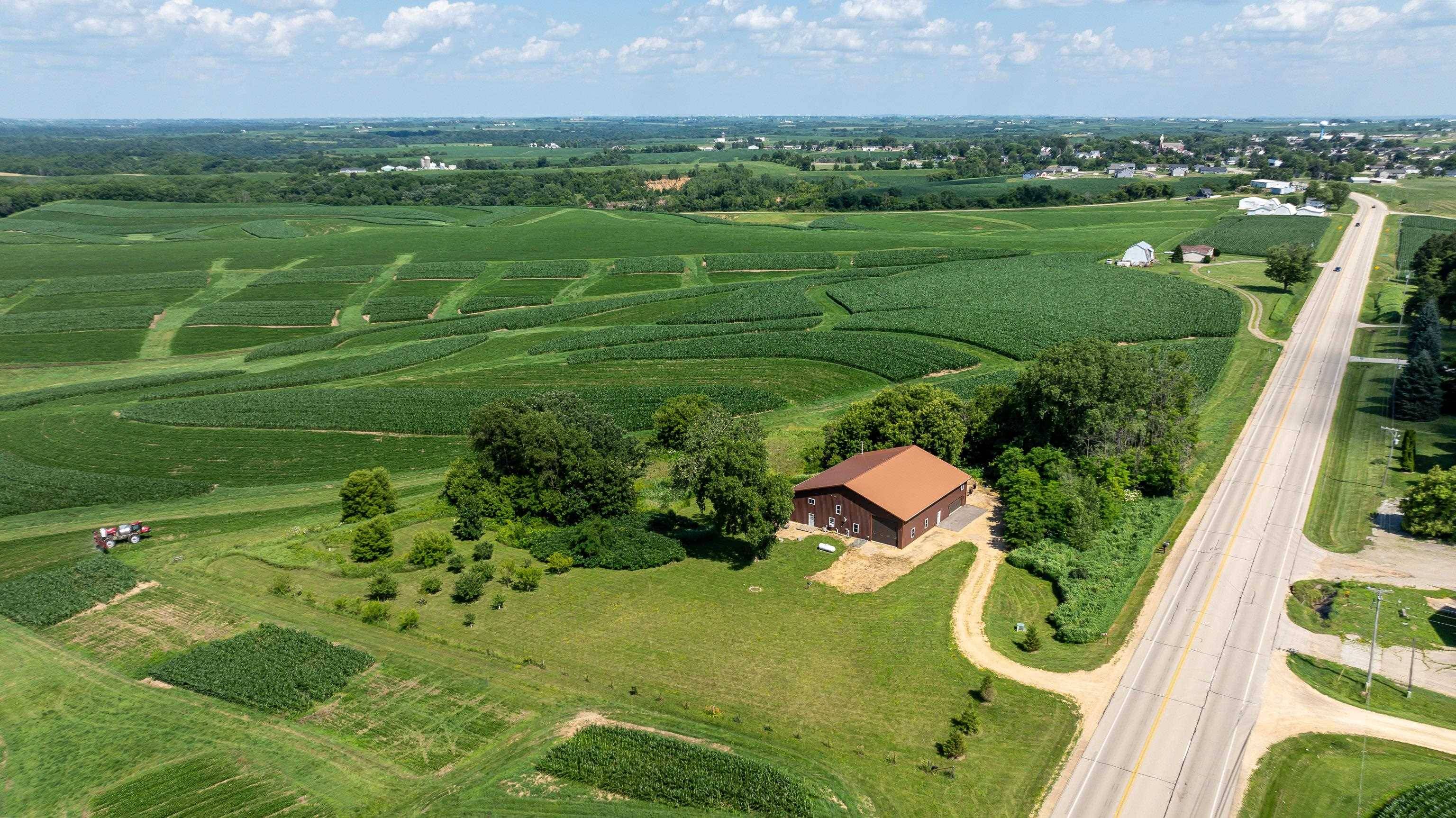 3886 Highway 61 & 35, Potosi, WI 53811