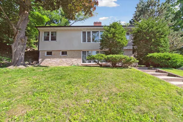 Baraboo, WI 53913,116 9th Avenue