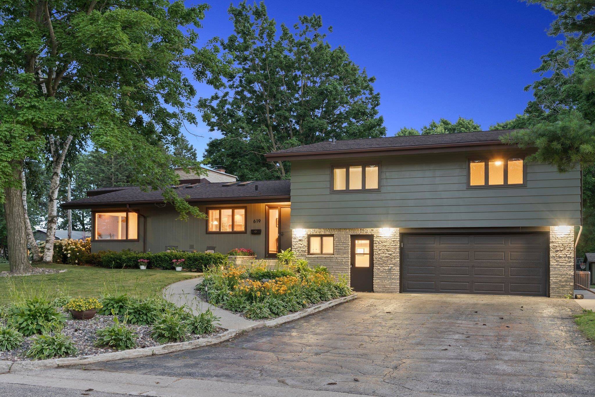 619 W Merrimac Street, Dodgeville, WI 53533