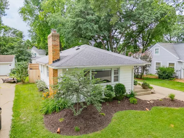 Middleton, WI 53562,7213 Elmwood Avenue