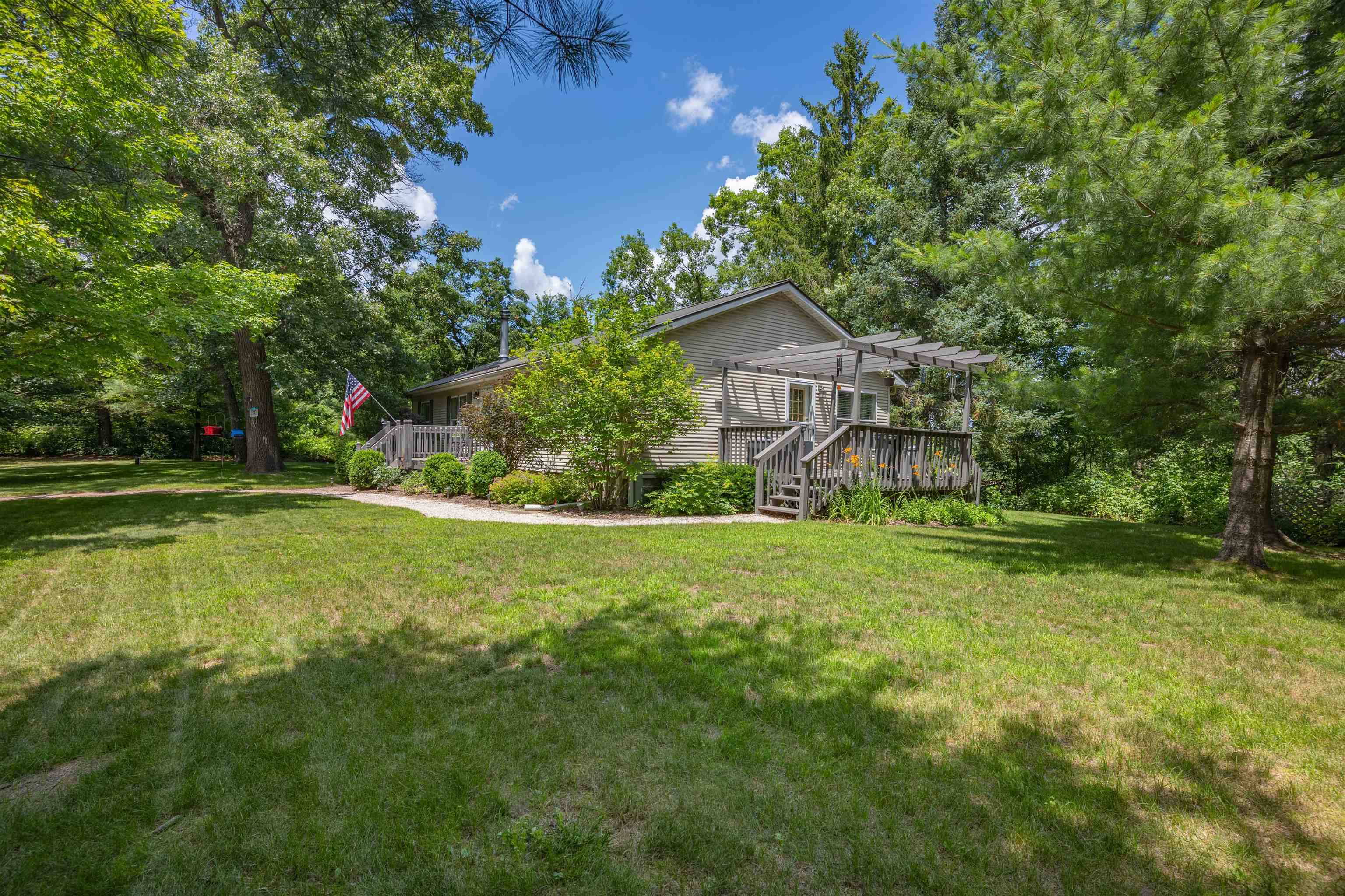 Mauston, WI 53948,W2894 49th Street