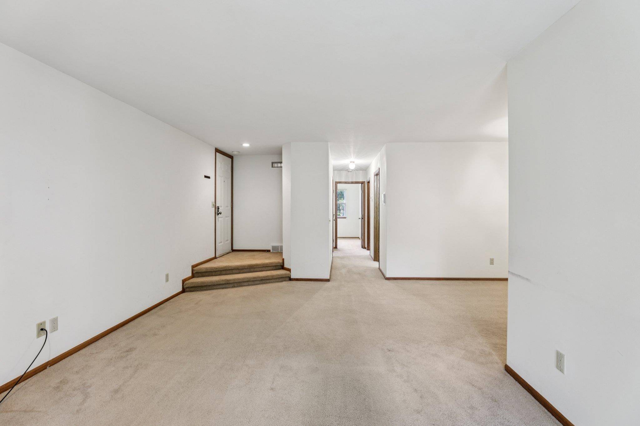 Madison, WI 53717,7826 E Oakbridge Way