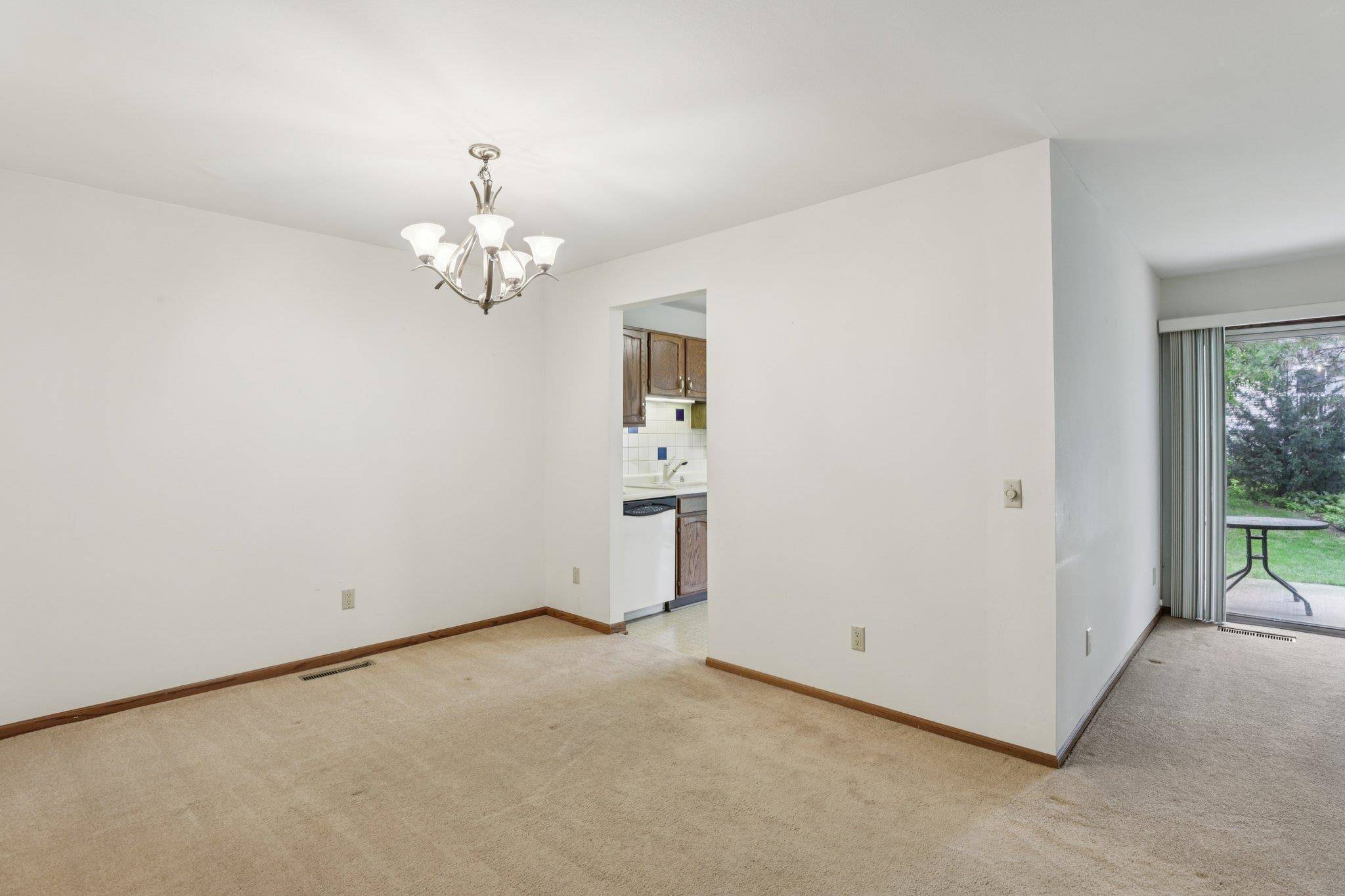Madison, WI 53717,7826 E Oakbridge Way