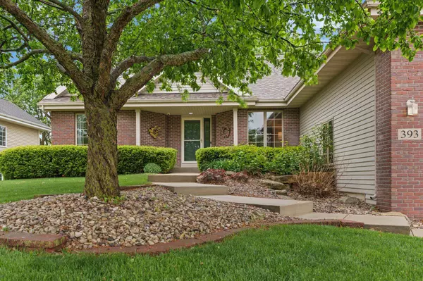 393 Riviera Street,  Oregon,  WI 53575
