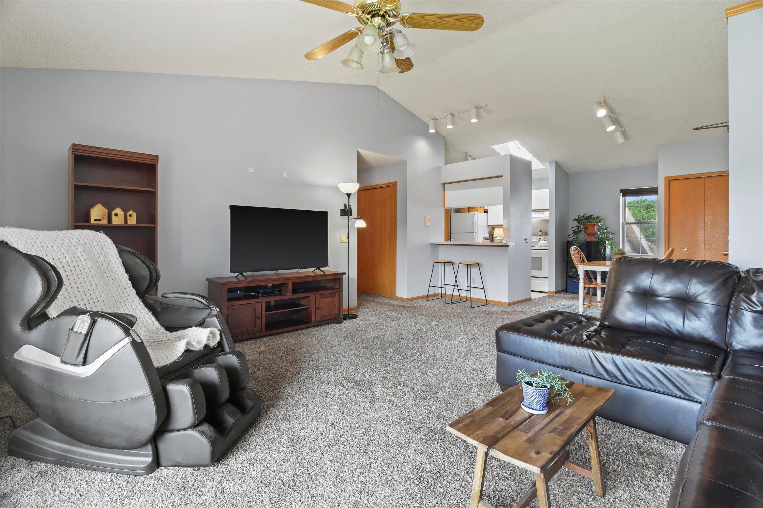 Oregon, WI 53575,917 Park Street #202