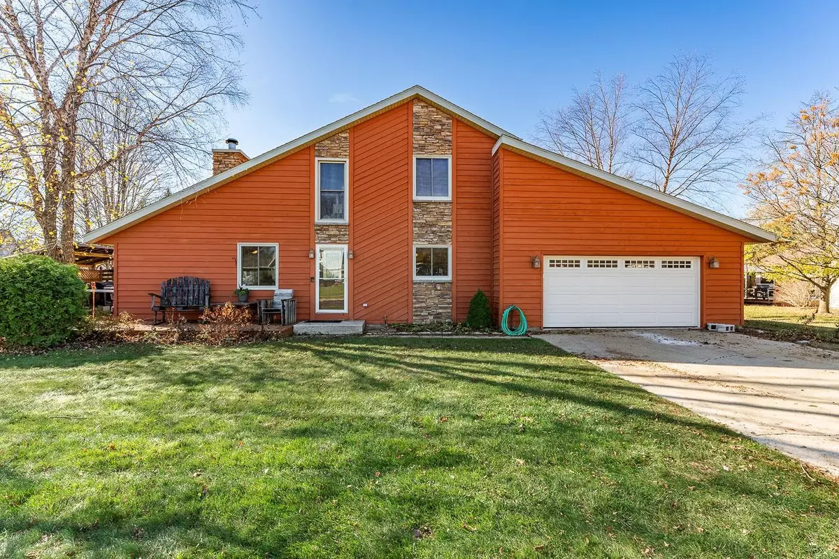 Reedsburg, WI 53959,1530 Huntington Park Drive