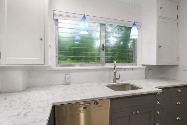 Monona, WI 53716,5903 Winnequah Road