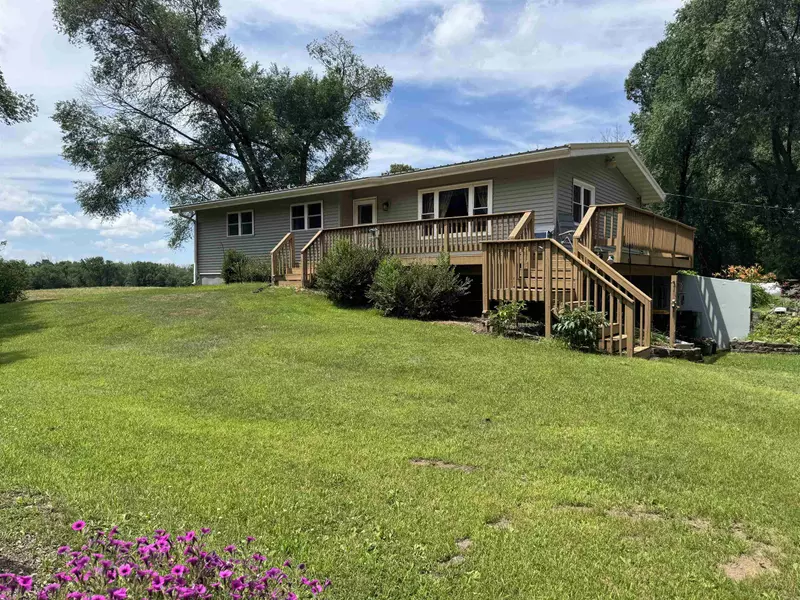3332 State Highway 133, Blue River, WI 53518