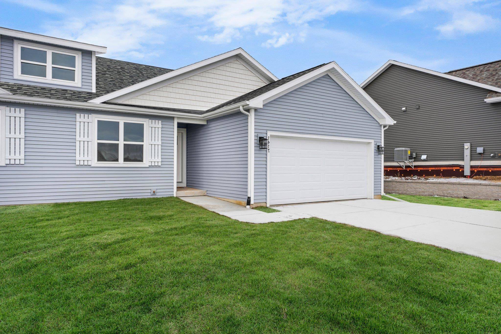 400 Orchid Avenue #18, Stoughton, WI 53589