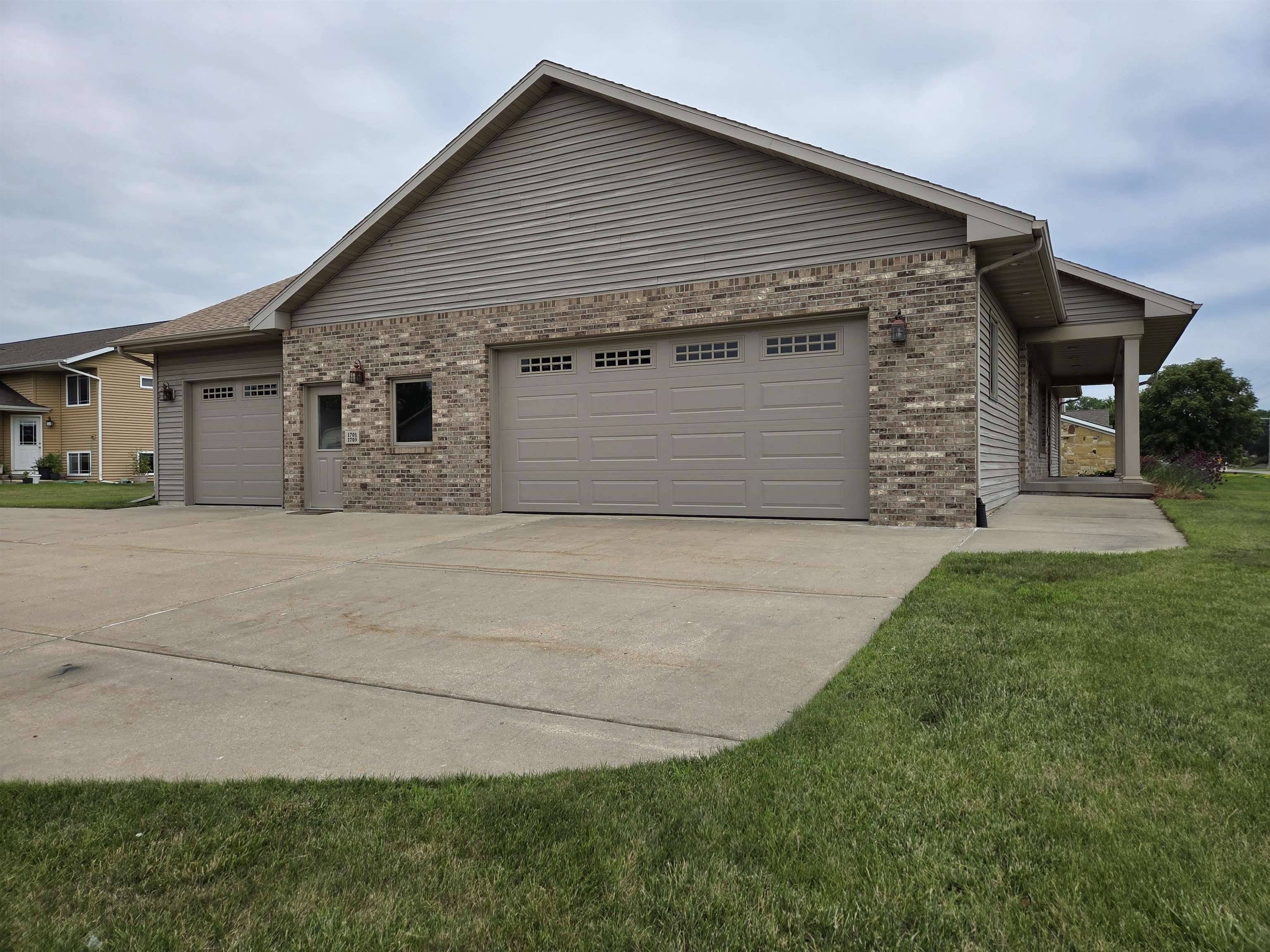 1701-1703 Bates Street, Sauk City, WI 53583