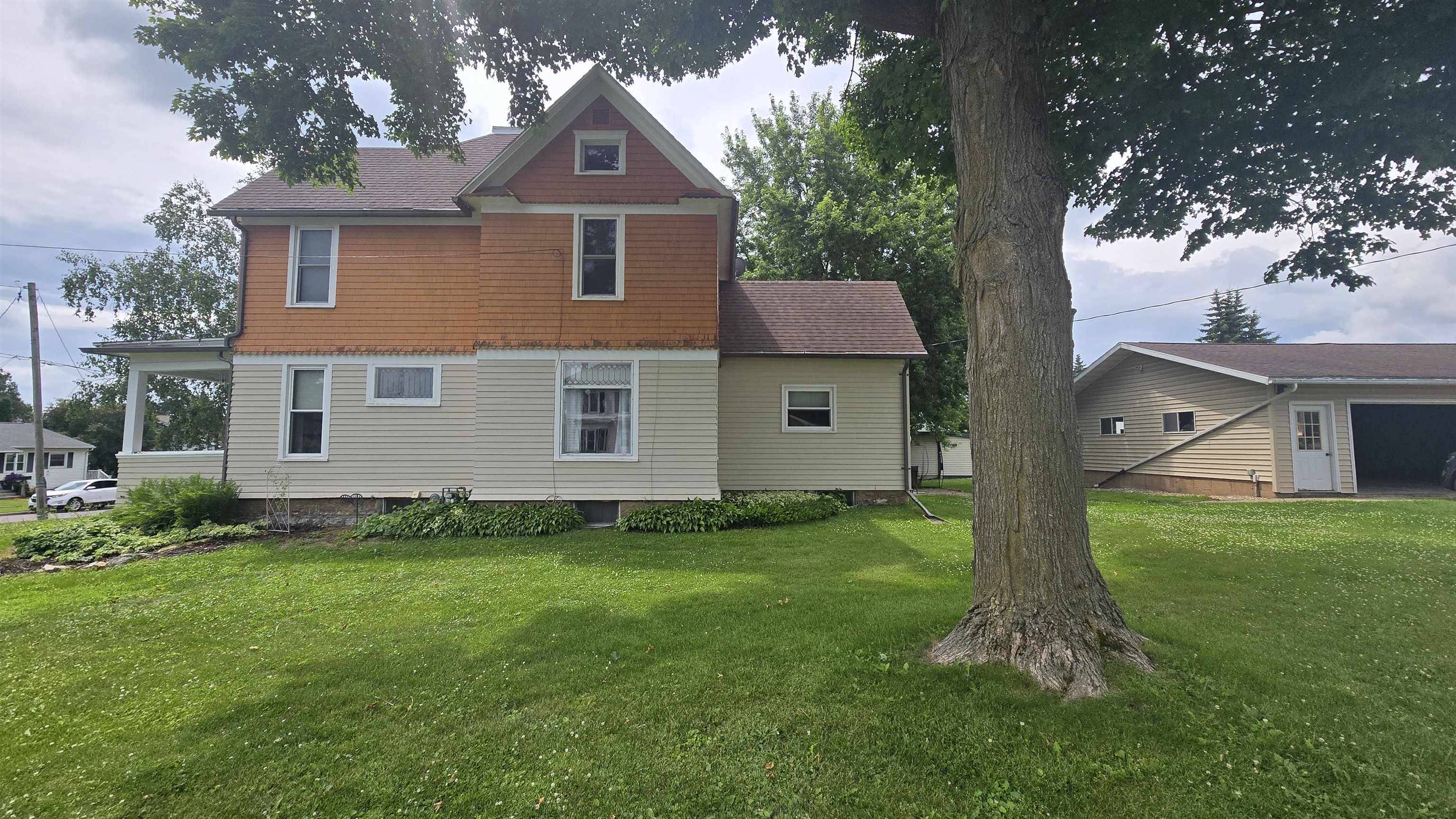 Lancaster, WI 53813,450 N Jefferson Street