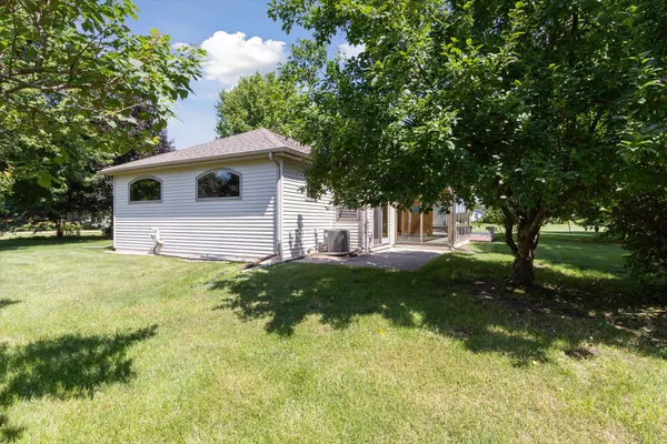 Janesville, WI 53545,3812 N Hickory Drive
