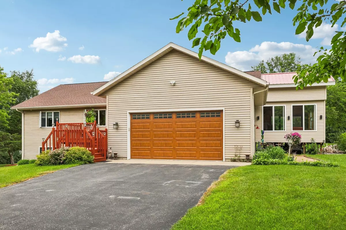 Endeavor, WI 53930,102 Cheney Avenue