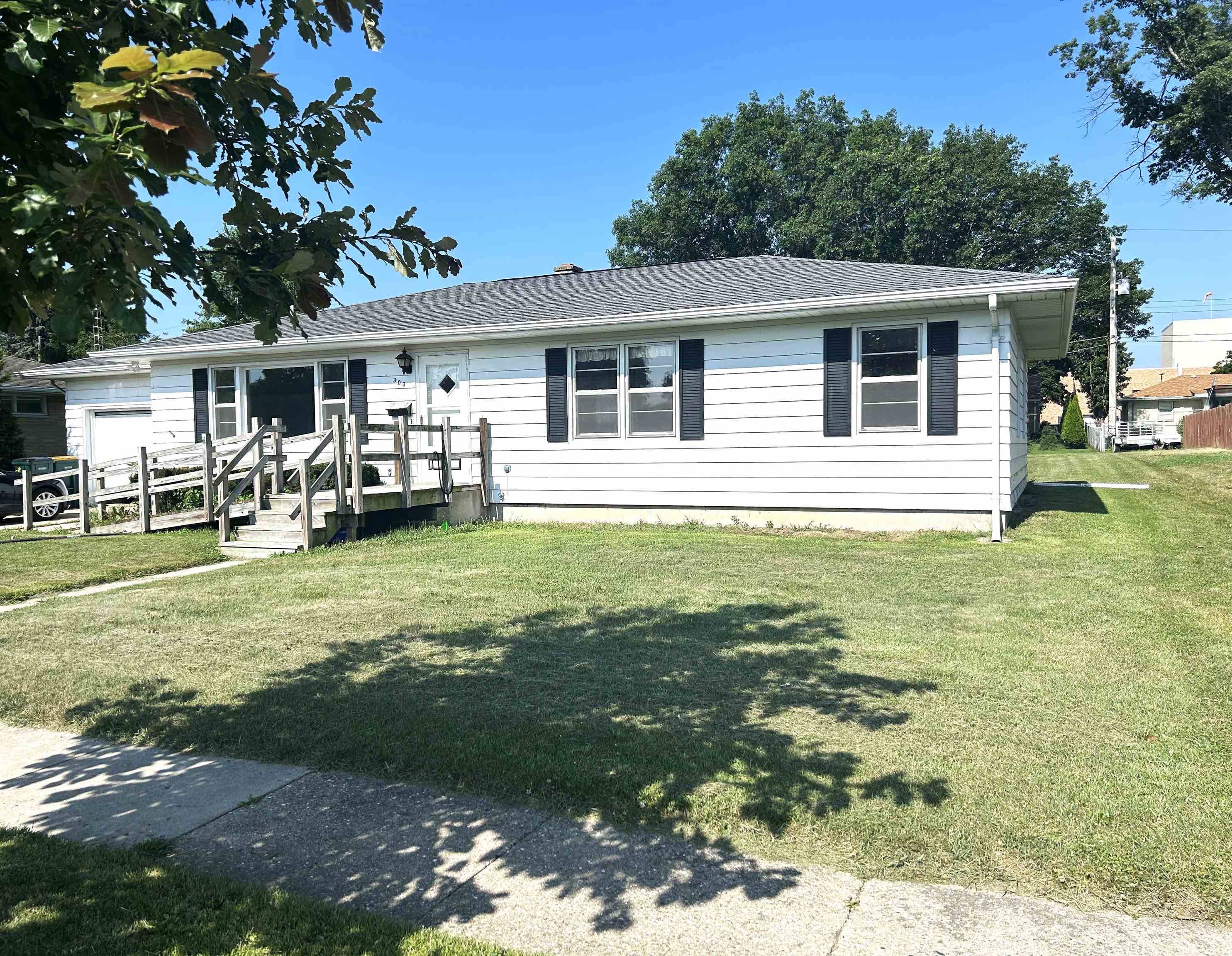 303 Memorial Drive, Fort Atkinson, WI 53538-1951