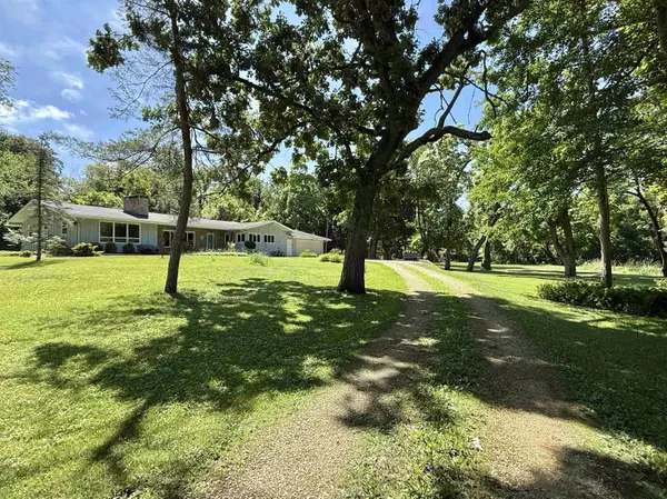 Clinton, WI 53525,7716 E Buss Road