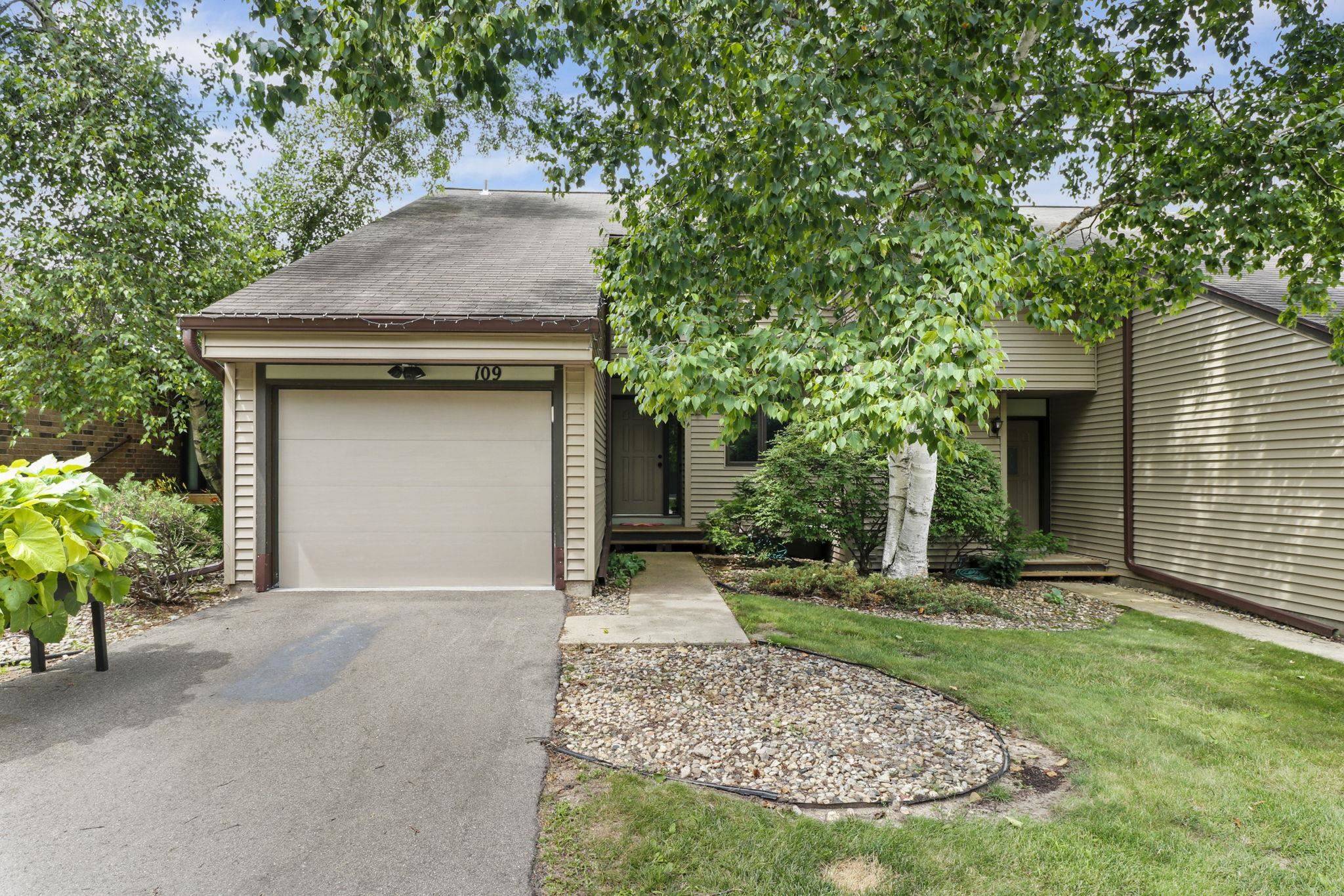 109 Ponwood Circle, Madison, WI 53717