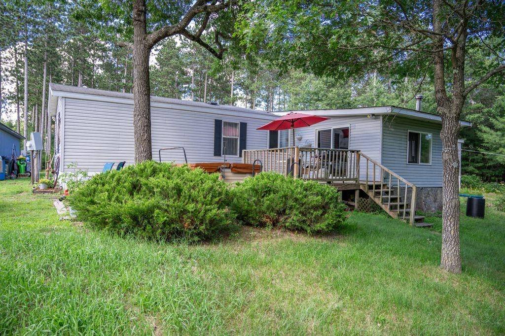 699 Badger Lane, Hancock, WI 54943-9365