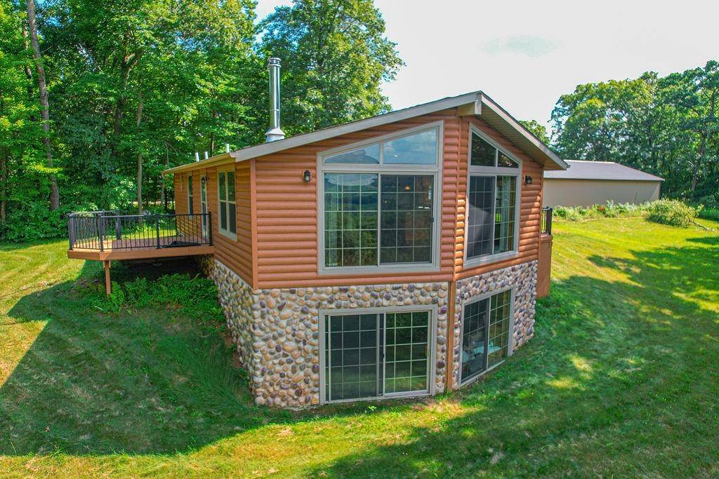 W9070 Von Haden Road, Elroy, WI 53929