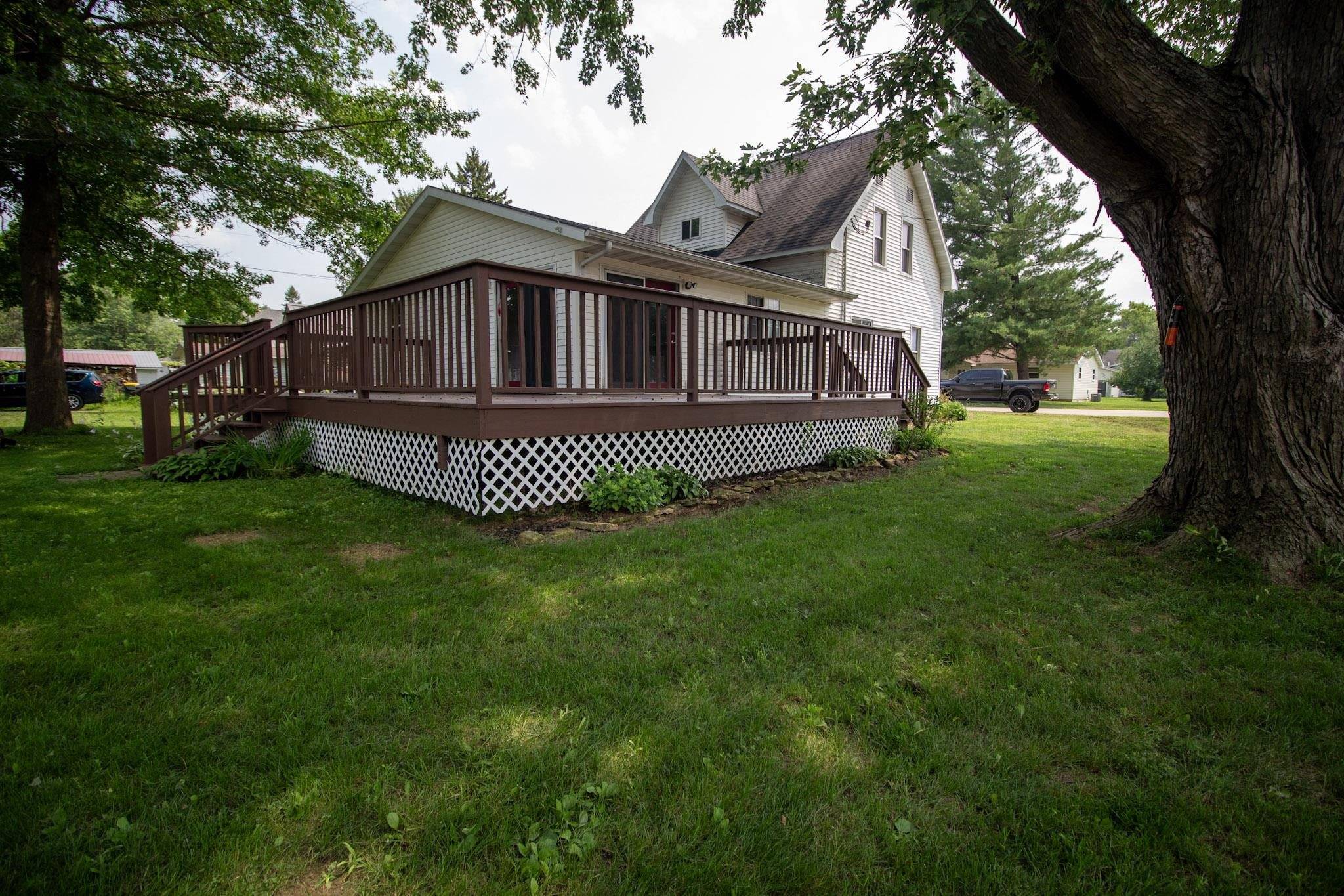 Blue River, WI 53518,207 Lafollette Street