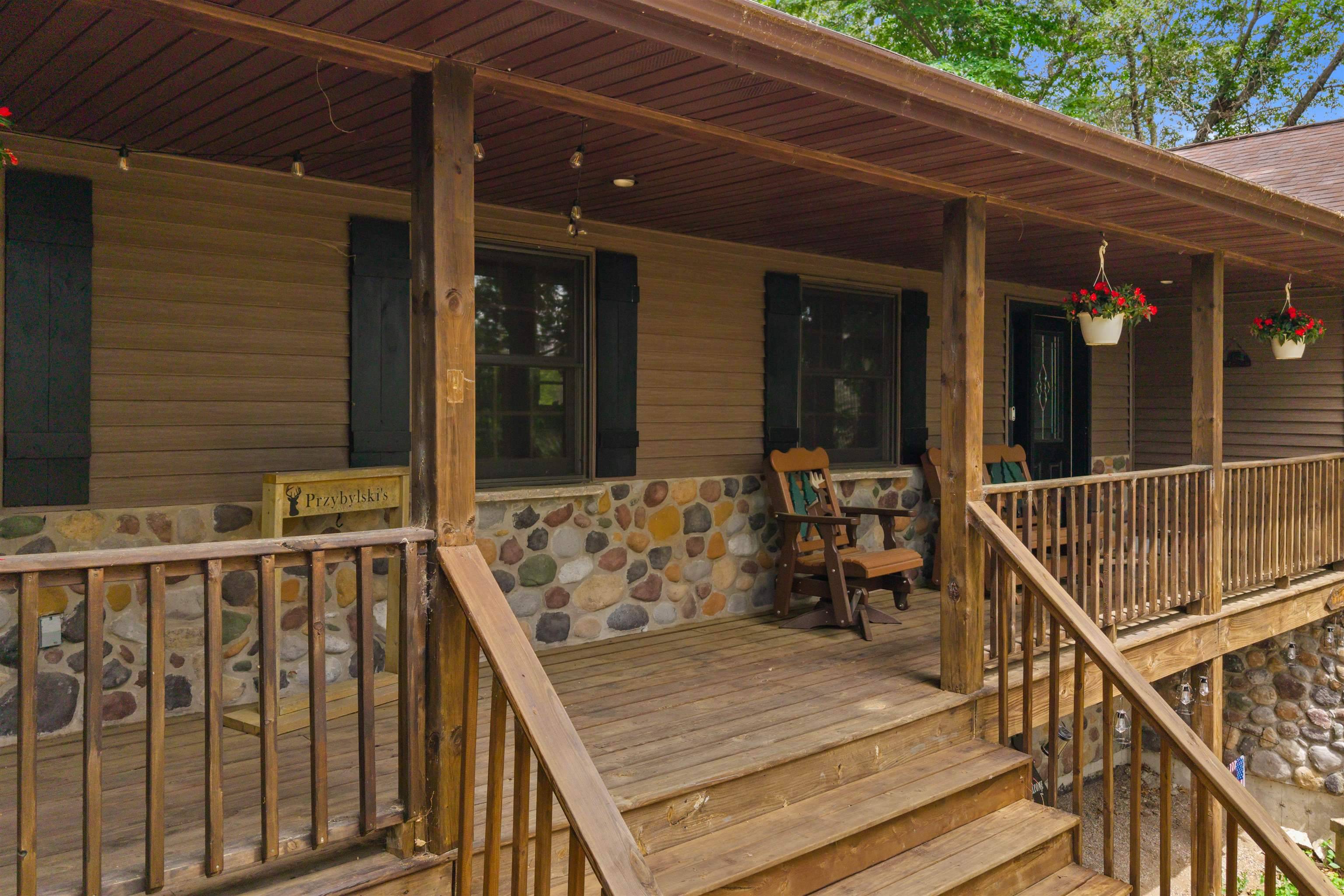 Nekoosa, WI 54457,1132 Apache Avenue