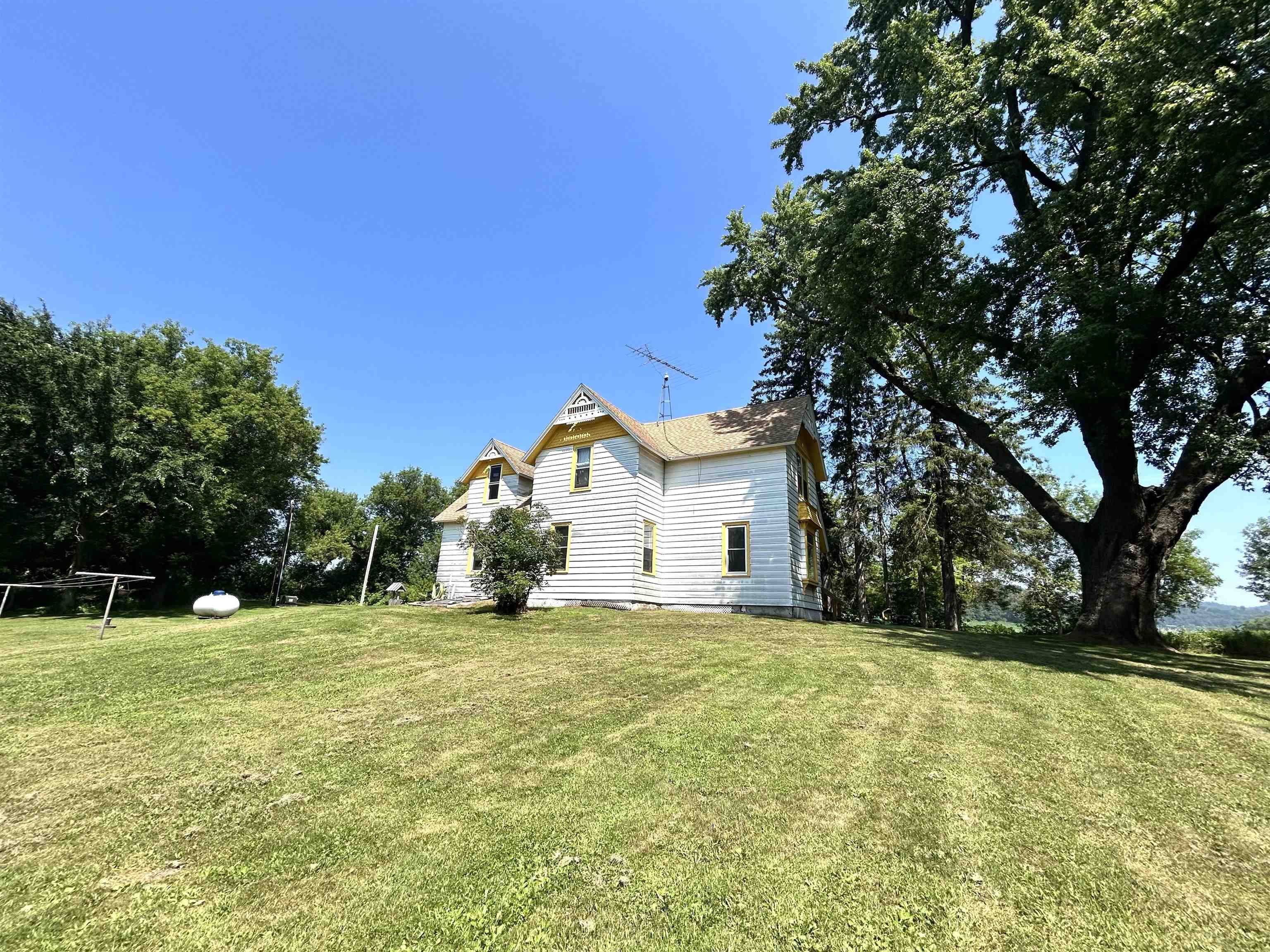 Tomah, WI 54660,9867 County Road E