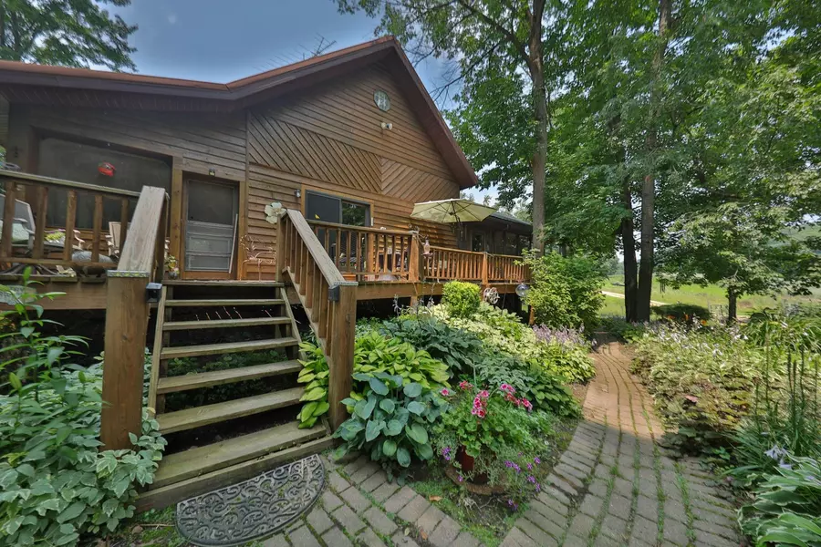 S4286 Pine Ave, Hillsboro, WI 54634