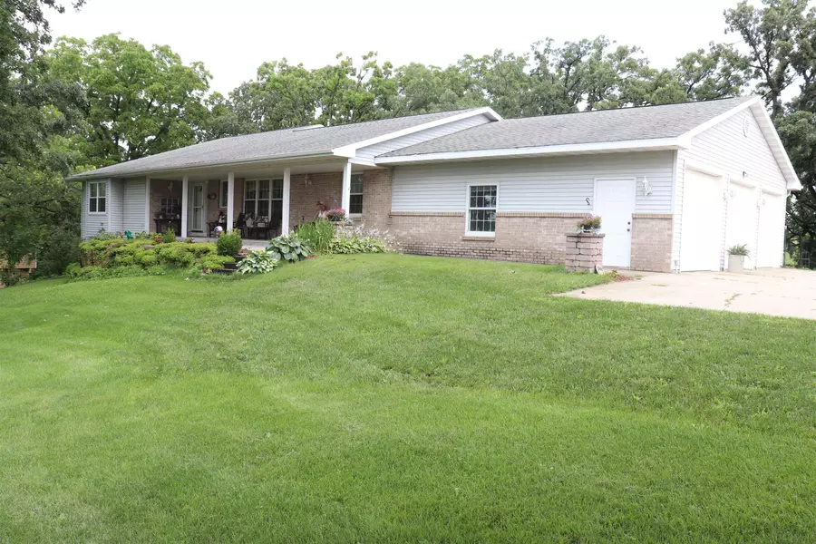 10538 W Erbe Road, Blue Mounds, WI 53517