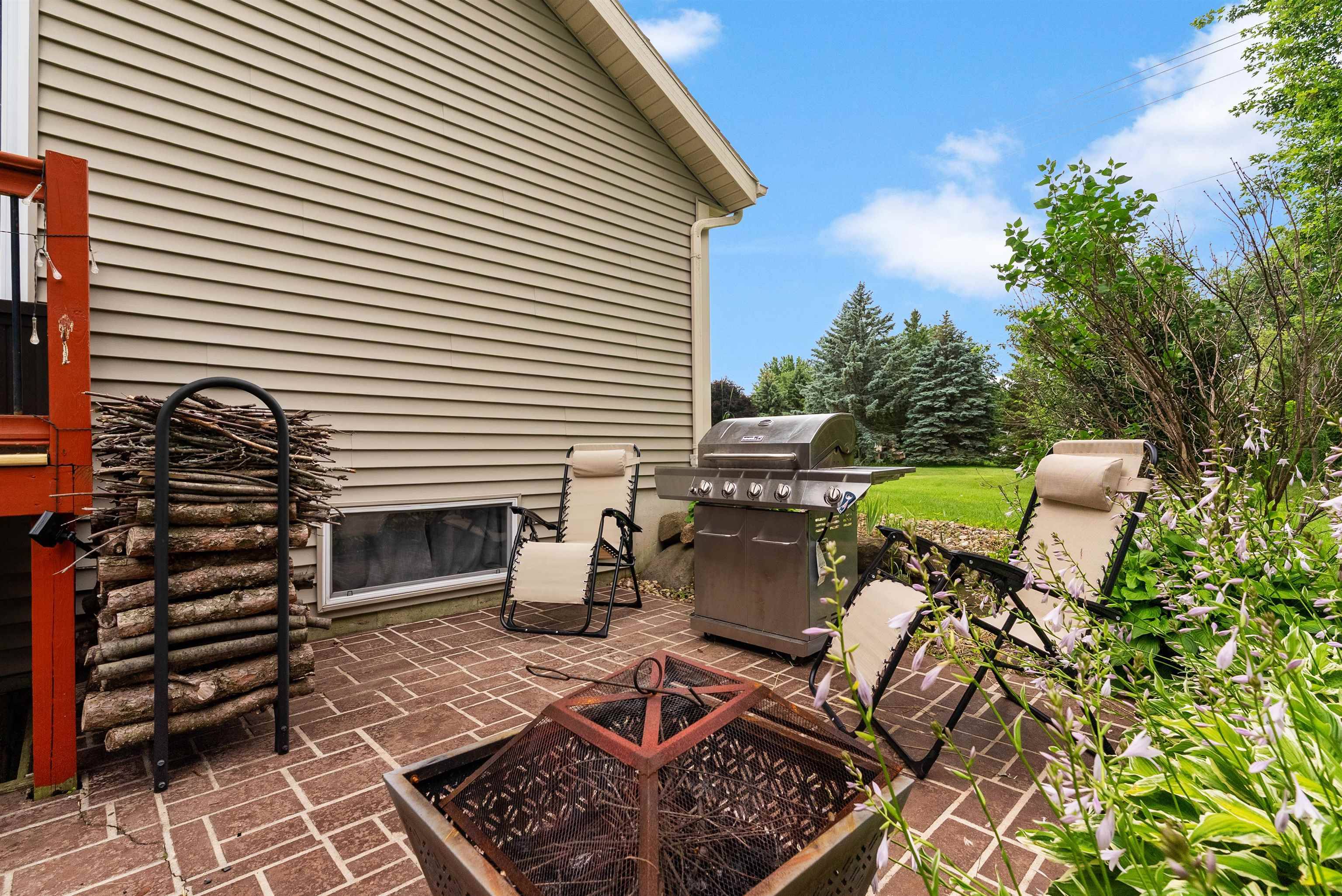 Sun Prairie, WI 53590,3298 Box Hill Road