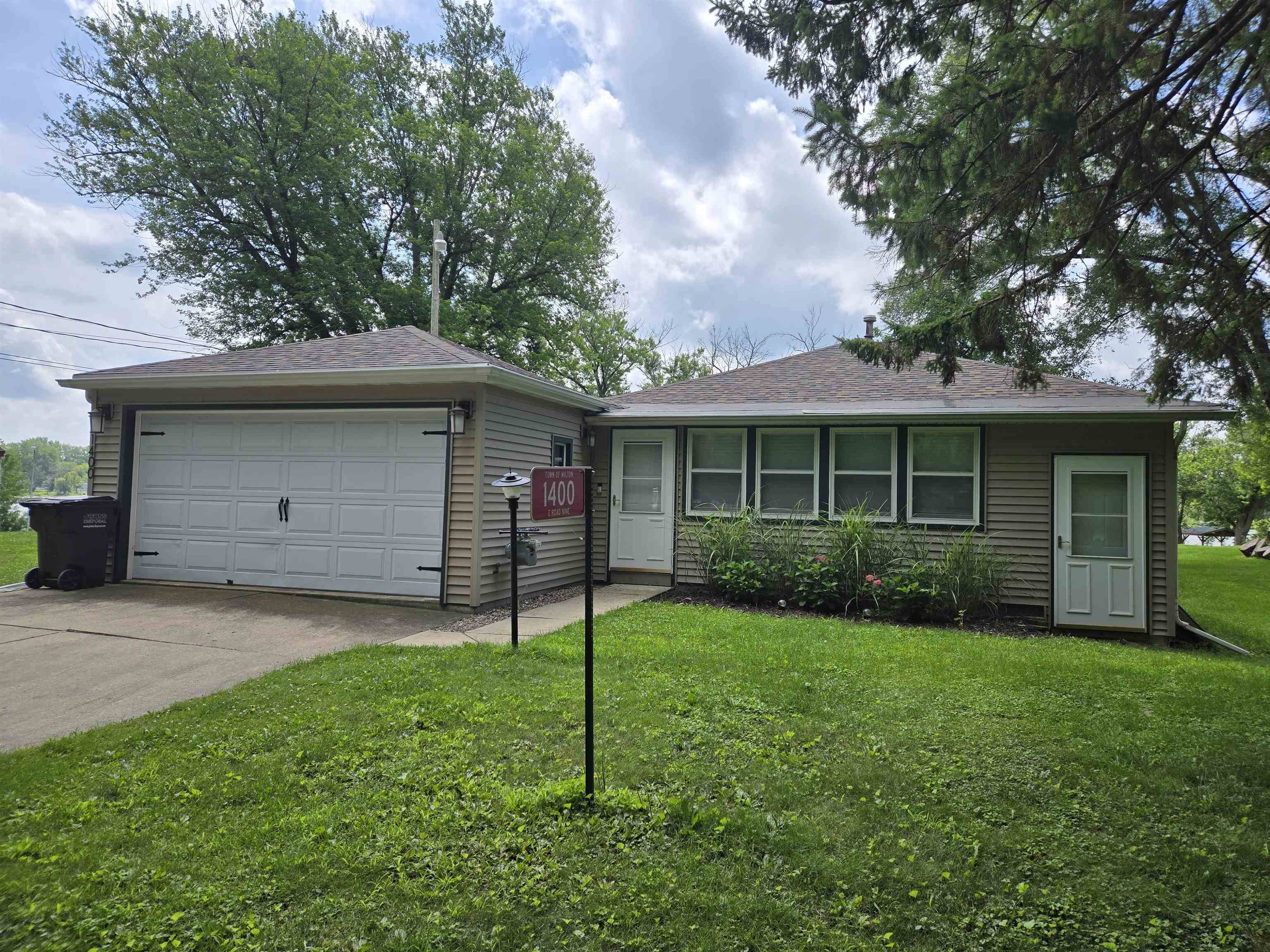 1400 E Road 9 Road, Edgerton, WI 53534