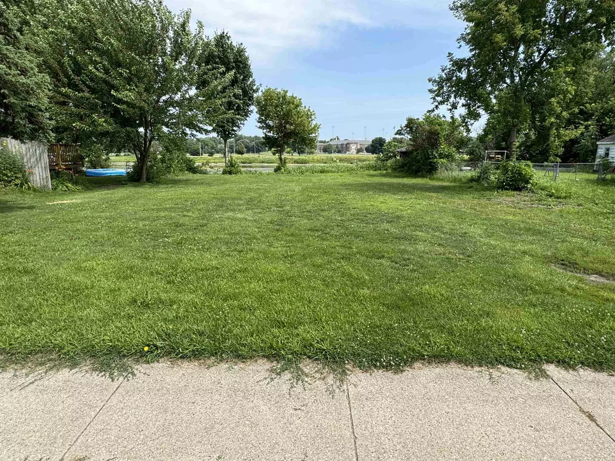 Janesville, WI 53546,632 W Delavan Drive