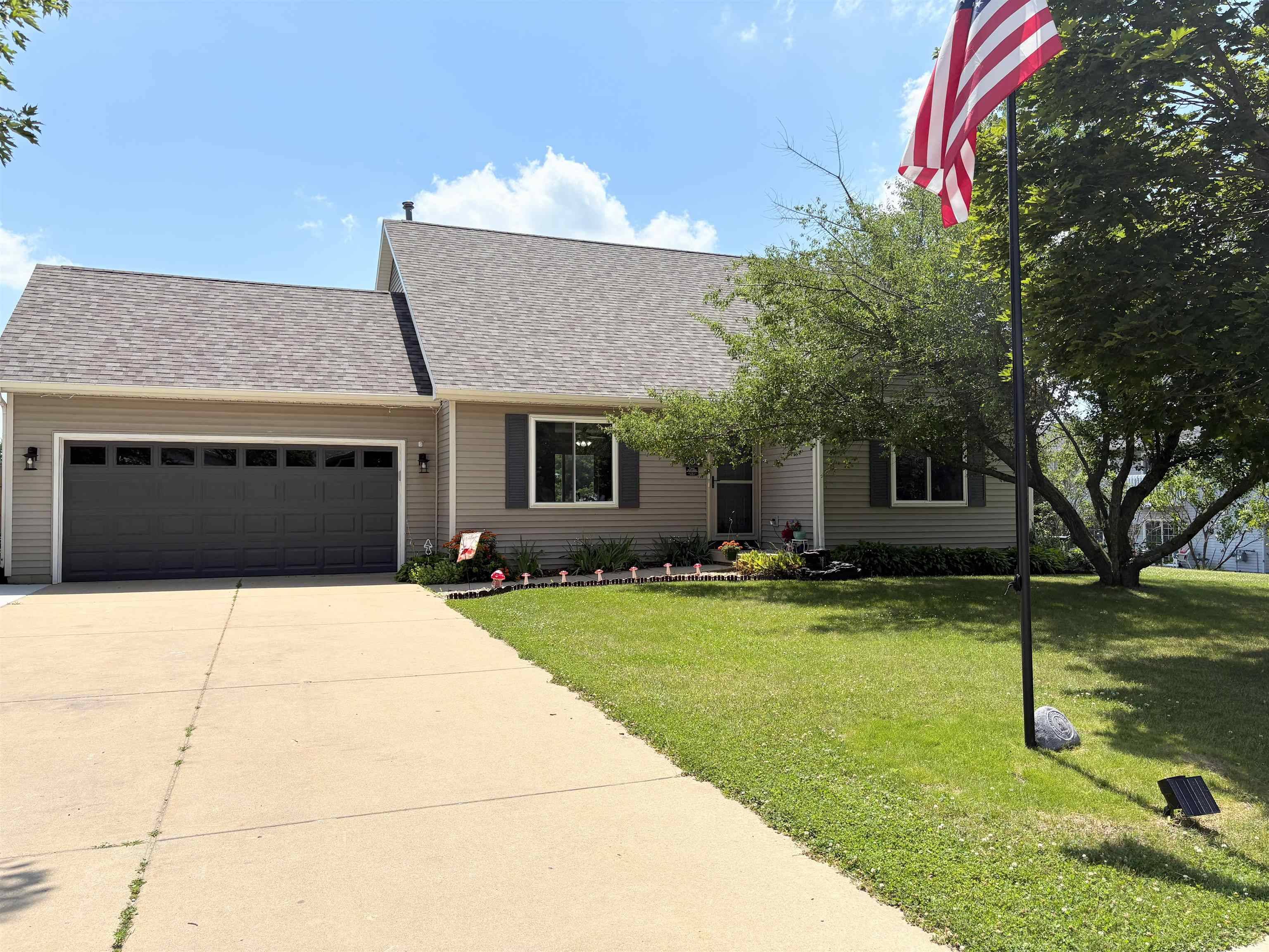Waterloo, WI 53594,206 Anna Street