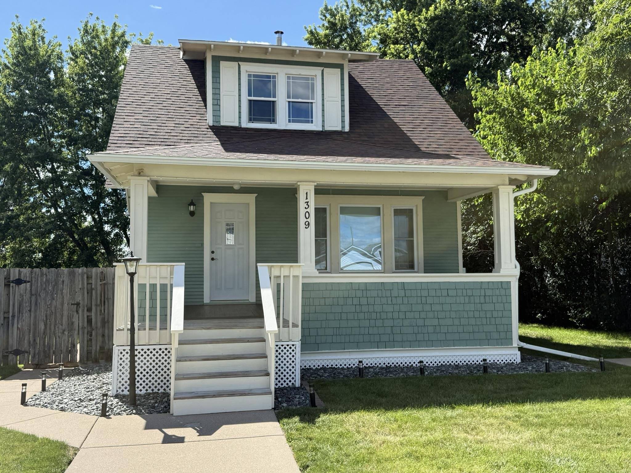 1309 Stoughton Avenue, Tomah, WI 54660