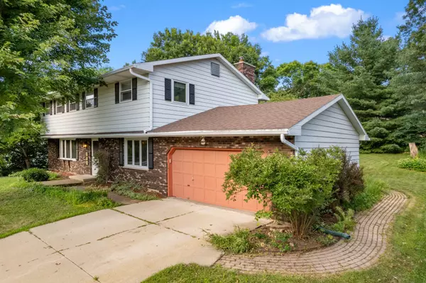 Verona, WI 53593,571 S Hillcrest Drive