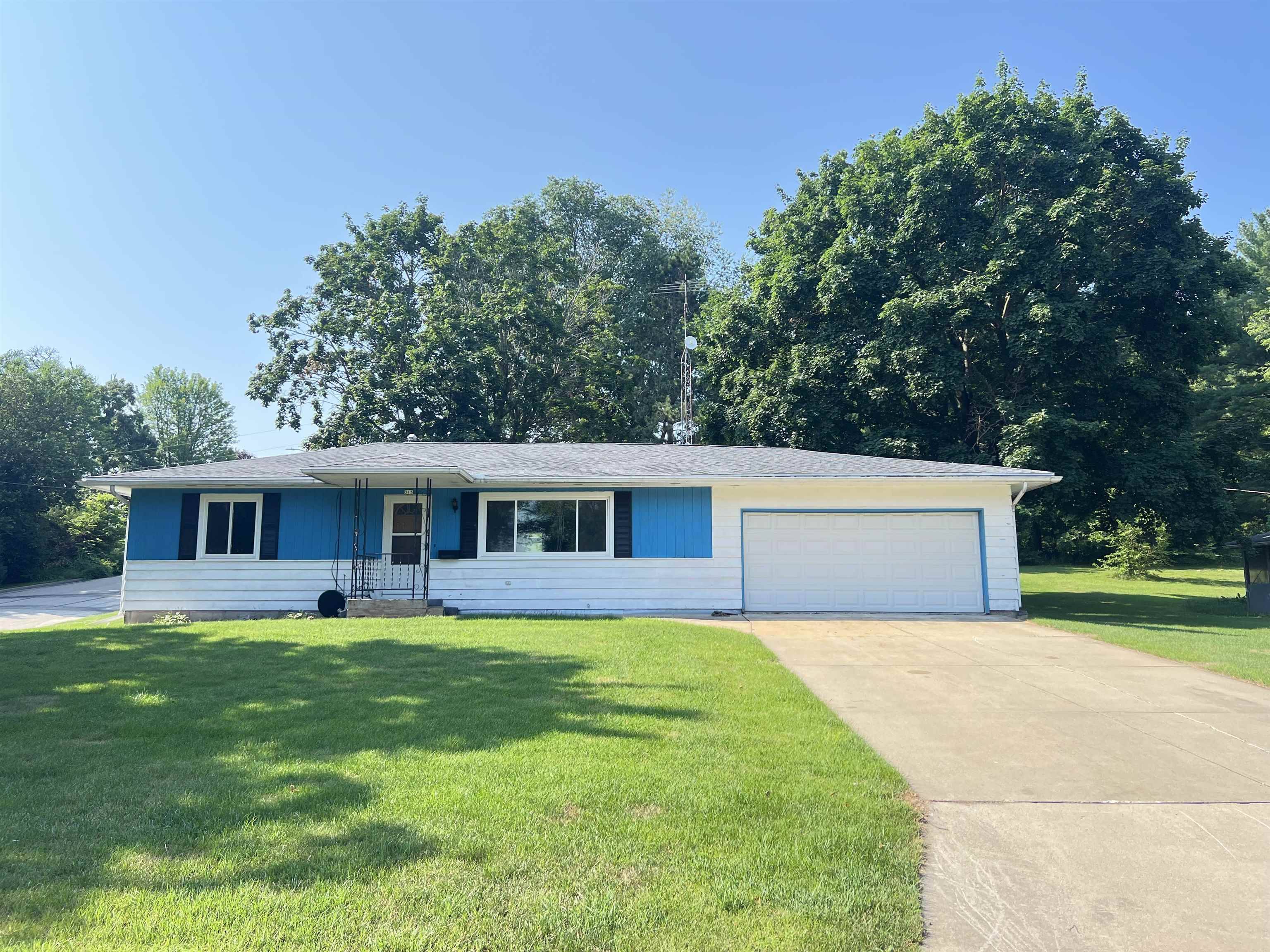 315 E Wisconsin Avenue, Monticello, WI 53570