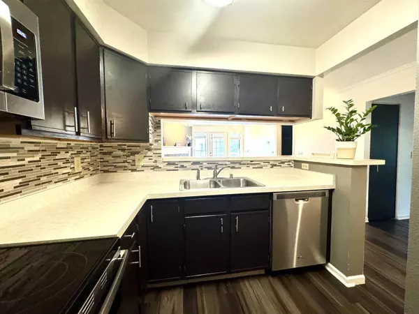 922 Harbor House Drive #4, Madison, WI 53719