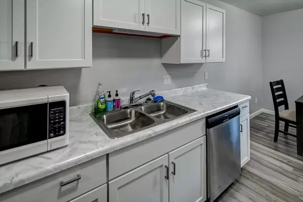 Middleton, WI 53562,5518 Century Avenue #4