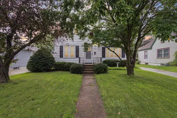 917 Eisenhower Avenue, Janesville, WI 53545