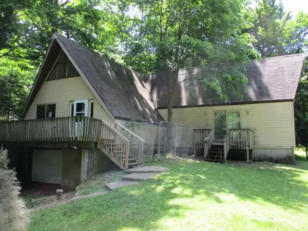 E1209 Alpine Way, La Valle, WI 53941-6034