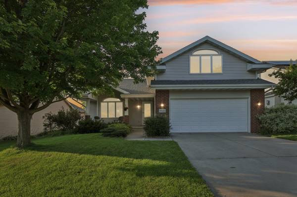 9810 Talons Way, Verona, WI 53593