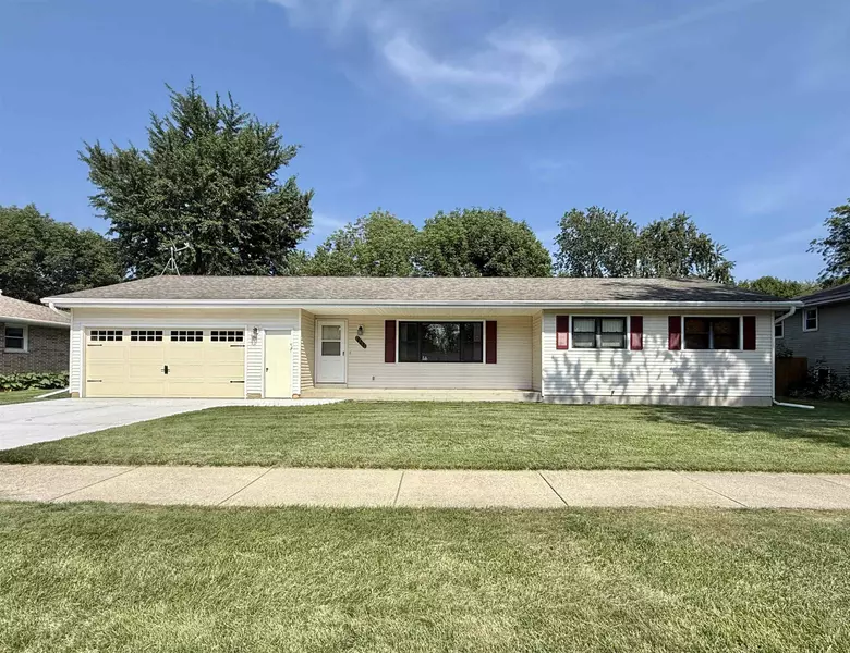 2222 N Lexington Drive, Janesville, WI 53545