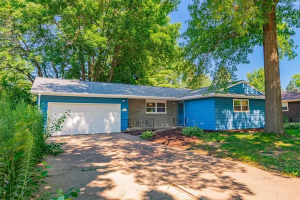 1614 Meadowcrest Lane,  Middleton,  WI 53562